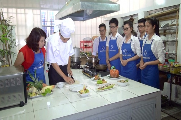 Học nấu ăn tại Hà Nội ở đâu rẻ và nhanh ra nghề nhất - Ảnh 1
