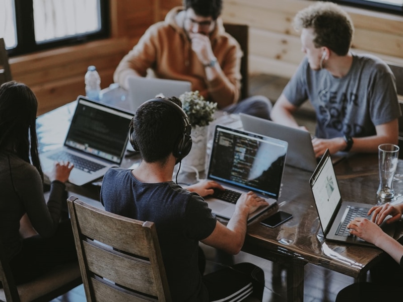Sinh viên nói chung và sinh viên ngành Marketing nói riêng muống ghi điểm và tạo ấn tượng tốt với nhà tuyển dụng cần một bản CV xin việc hoàn hảo. Nguồn ảnh: Internet