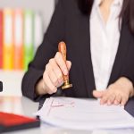 Công chứng viên là gì? Điều kiện để trở thành công chứng viên