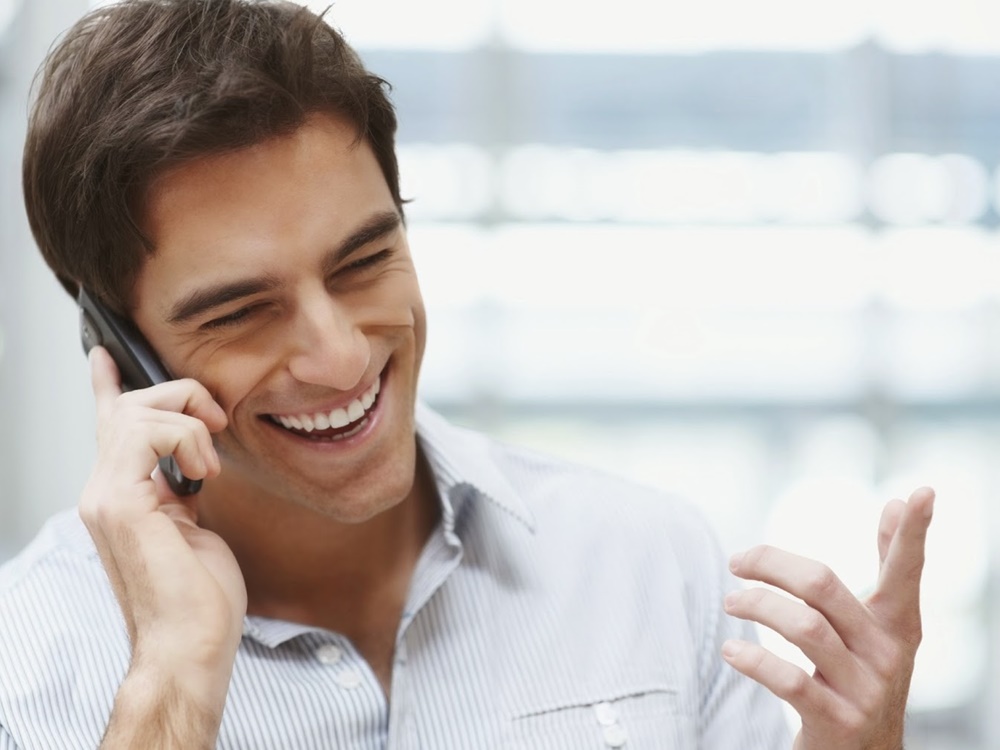 Bí quyết giao tiếp qua điện thoại HIỆU QUẢ khi làm việc từ xa