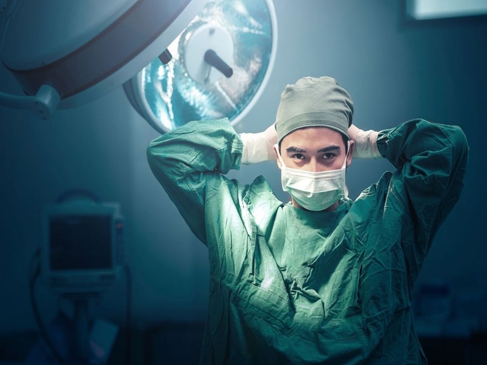 Bác sĩ phẫu thuật là gì và danh sách các cơ sở đào tạo uy tín