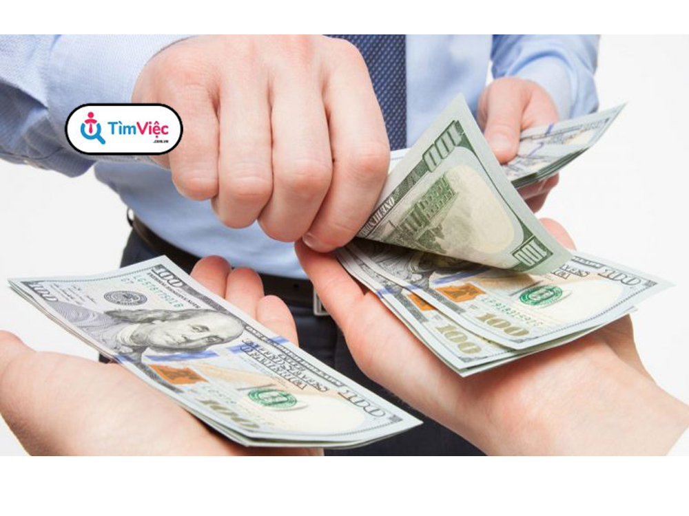 Thực hư việc tiền lương chồng được chuyển thẳng cho vợ từ năm 2021?