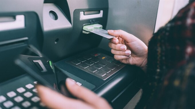 Ngân hàng nào cho phép dùng căn cước công dân rút tiền tại ATM? - Ảnh 1