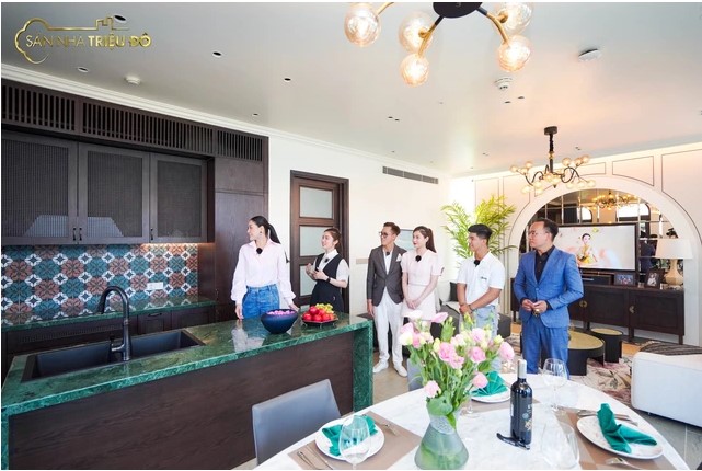 Thiết kế nội thất khiến Hoa hậu Hà Kiều Anh ‘không muốn về’, môi giới triệu USD lại bị loạt CEO phê bình chỉ vì chiếc quần - Ảnh 6