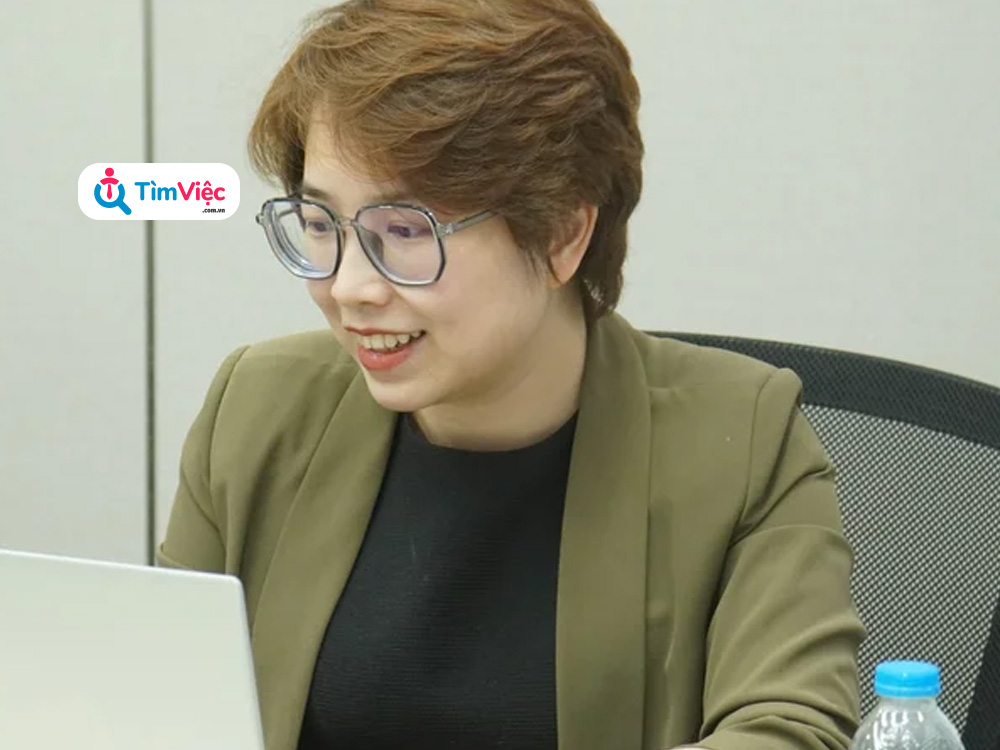 Gặp Nguyễn Thái Hà - nữ TikToker chuyên review ngành học hút triệu view: