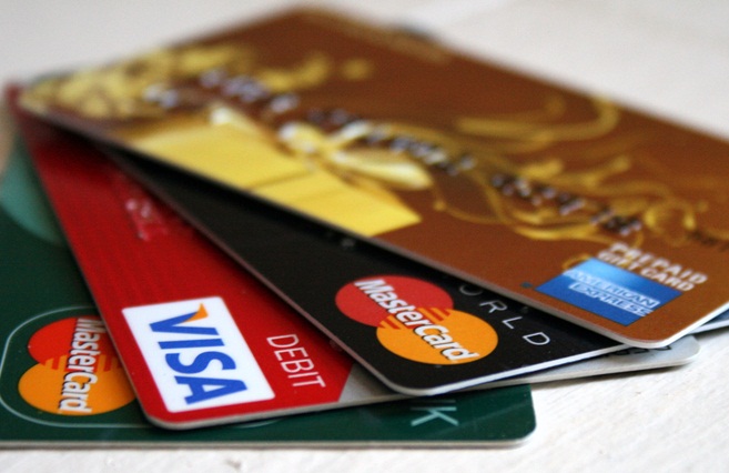 Rút tiền thẻ tín dụng như thế nào? Cách rút tiền an toàn - Ảnh 1