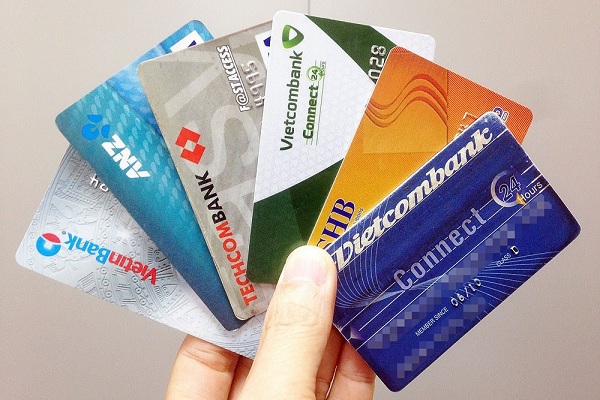Thẻ tín dụng là gì? Lưu ý dùng thẻ đen để không dính bẫy tài chính - Ảnh 5