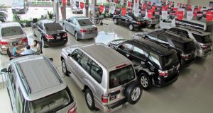Sales kể chuyện bán ô tô: Tháng cao nhất kiếm được 200 triệu, có khách 19 tuổi đã mua đứt chiếc Mercedes