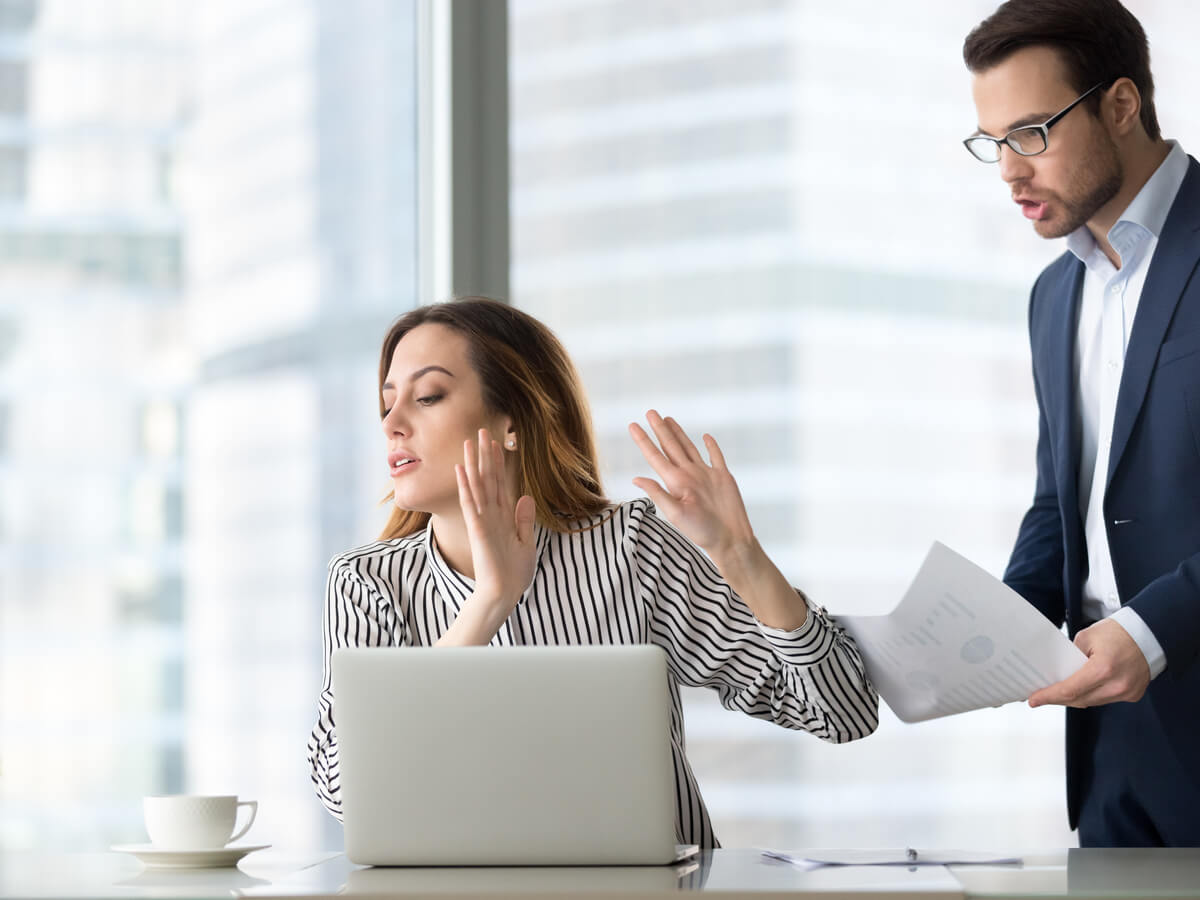10 điều khiến bạn trở nên “non nớt” trước mặt sếp và đồng nghiệp: Bảo sao làm việc nhiều nhưng không được ghi nhận - Ảnh 2