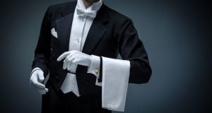 Butler là gì? Tìm hiểu công việc và vai trò butler trong khách sạn