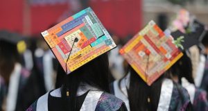 Áp lực tìm việc, trào lưu nghỉ hưu sớm người trẻ chi tiền cho khóa học đặc biệt