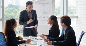 Làm sao để khỏi nói lan man trong cuộc họp?