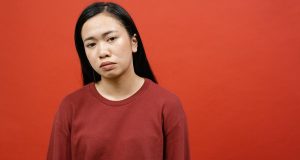 Đối Mặt và Vượt Qua Khủng Hoảng Giữa Sự Nghiệp