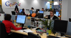 Các Ông Lớn Công Nghệ Đang Tìm Kiếm Gì Ngoài Bằng Đại Học Khi Tuyển Dụng?