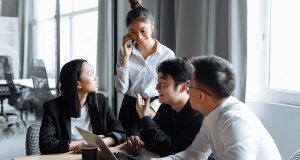 Làm nổi bật bản thân trong môi trường công sở