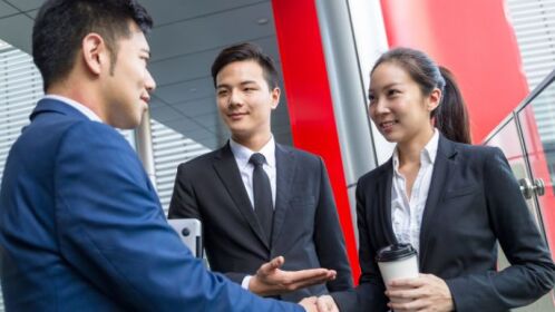 Bí Quyết Giới Thiệu Bản Thân Ấn Tượng Khi Phỏng Vấn